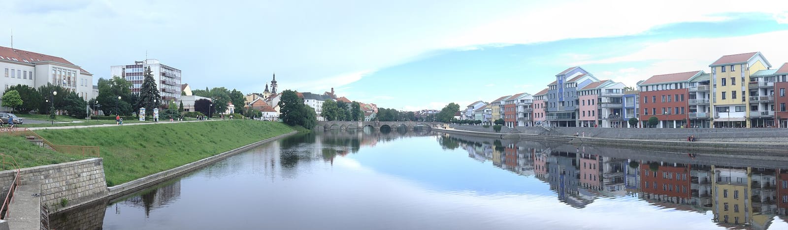 The medieval stone bridge over the Otava in Písek